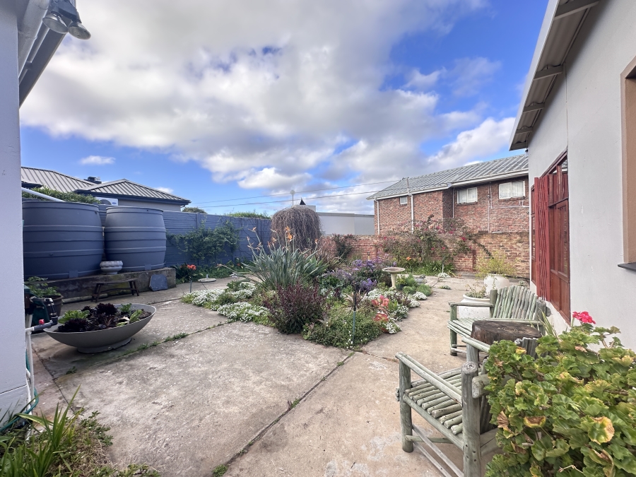 3 Bedroom Property for Sale in Stilbaai Wes Western Cape
